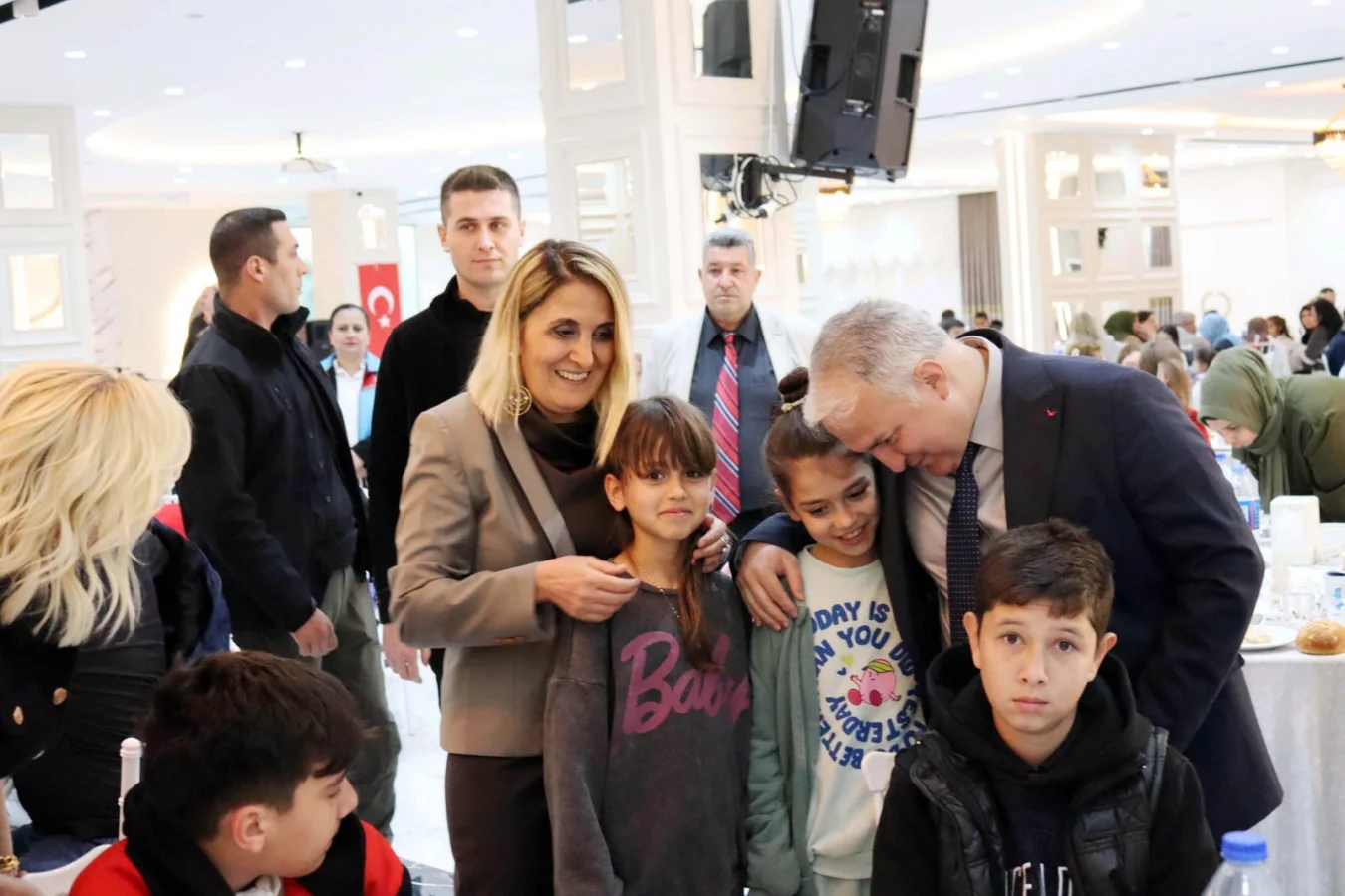Yetim ve Öksüz Çocuklar İçin Düzenlenen İftar Programı Duygulandırdı