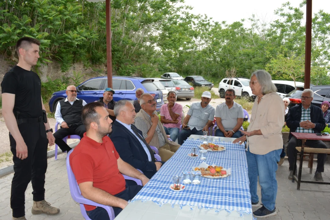 Kaymakam Kurtyemez, Erenler Mahallesi’ni Ziyaret etti 