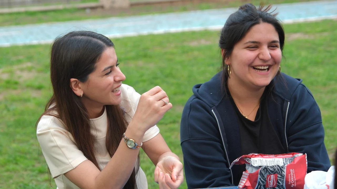 Ceyhan Belediyesi Başkan Vekili Yıldız Esnaf Ve Vatandaşla Buluşmalarını Sürdürüyor 